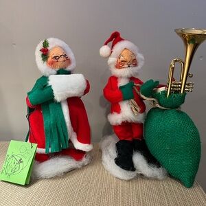 Annalee Santa & Mrs Claus. Him 1967. Her 1963. Wire base. 8” tall. Nice!